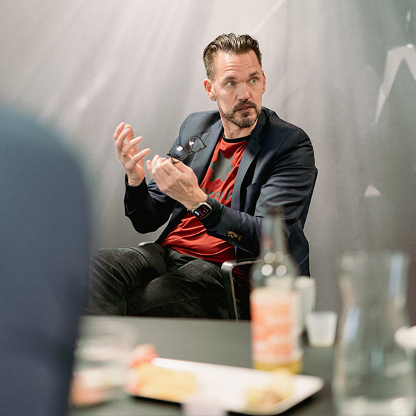 Mand fra generation X taler om generationsledelse