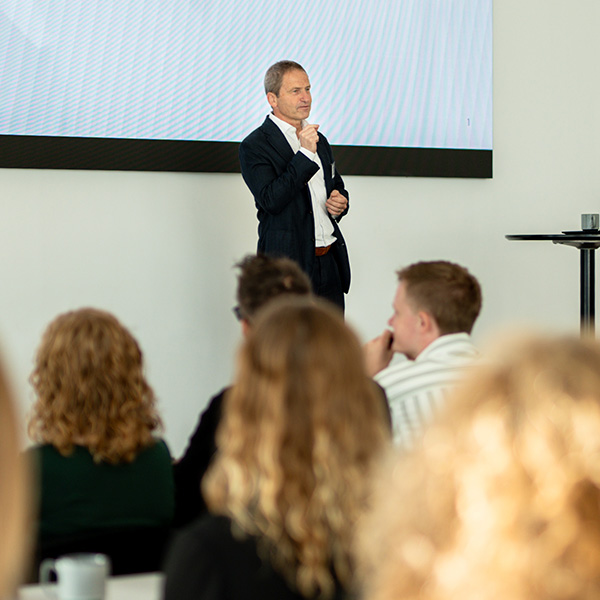 Lederteamudvikling - samlet lederteam om ledelsesopgaven