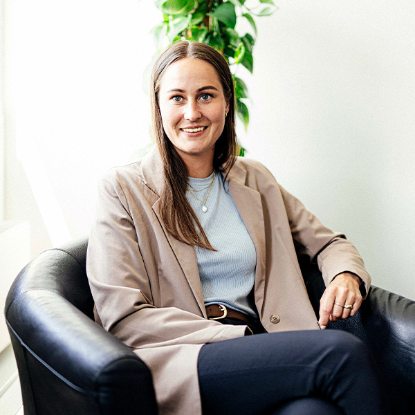 Kvinde taler med en psykolog fra Human House